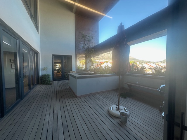 To Let commercial Property for Rent in Zonnebloem Western Cape